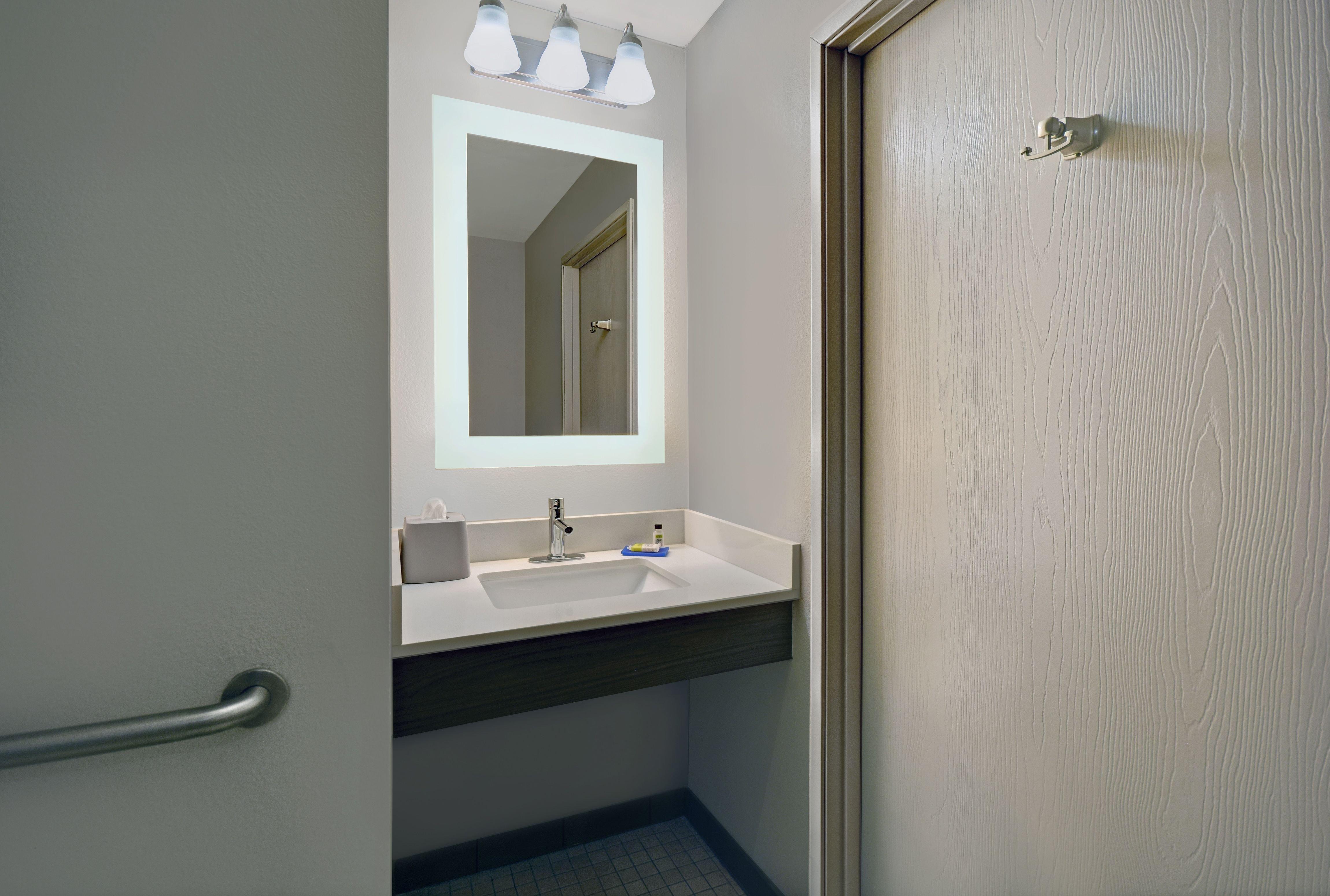 Holiday Inn Express Adrian By Ihg Exteriér fotografie