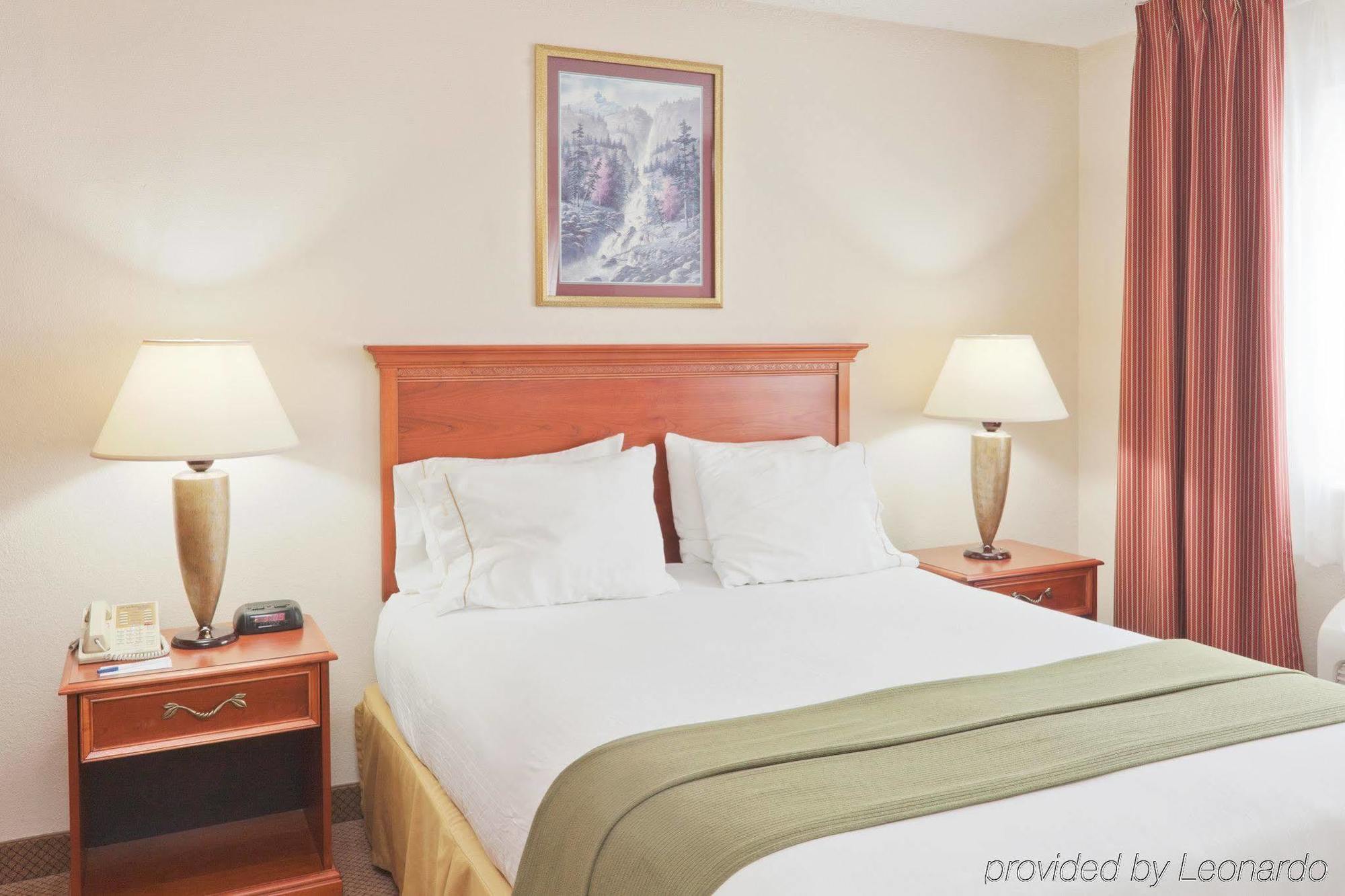Holiday Inn Express Adrian By Ihg Pokoj fotografie